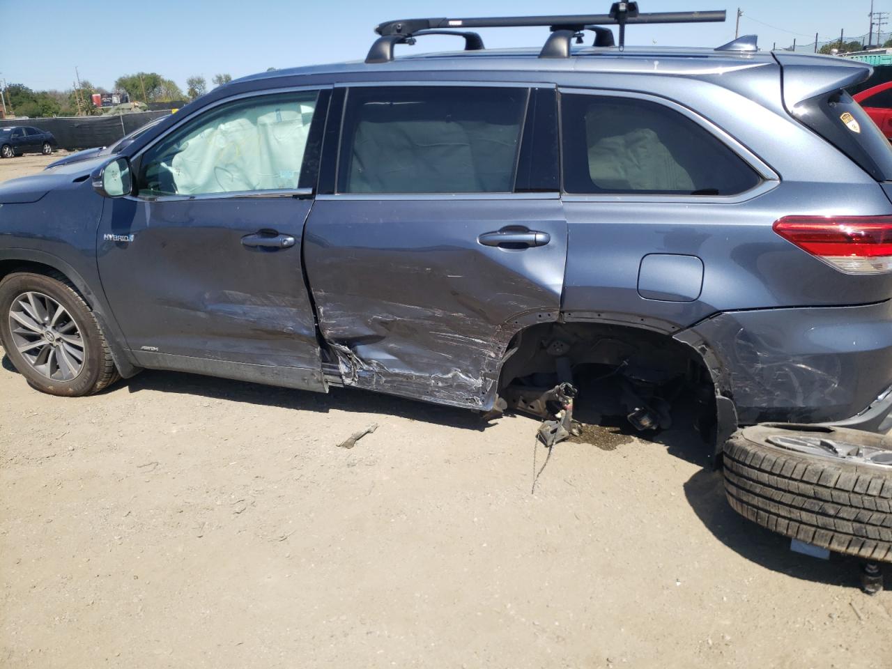 Photo 9 from auction – 2019 TOYOTA HIGHLANDER with VIN 5TDJGRFH8KS066992