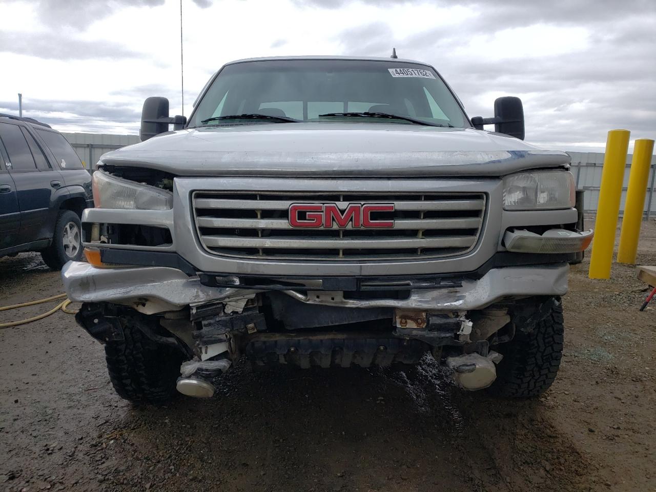 Photo 9 from auction – 2006 GMC SIERRA K25 with VIN 1GTHK23U76F167856