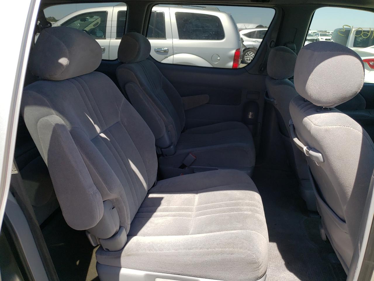 Photo 6 from auction – 2002 TOYOTA SIENNA LE with VIN 4T3ZF13C62U489178