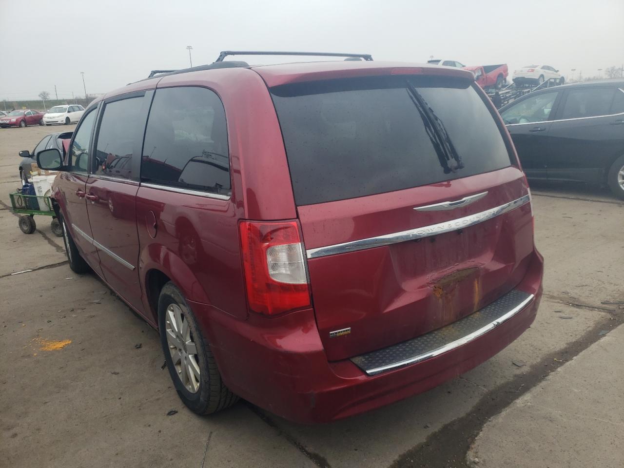 Photo 3 from auction – 2013 CHRYSLER TOWN & COU with VIN 2C4RC1BG4DR742217