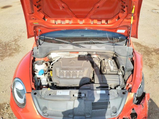 Photo 7 from auction – 2019 VOLKSWAGEN BEETLE SE with VIN 3VWJD7AT4KM718397