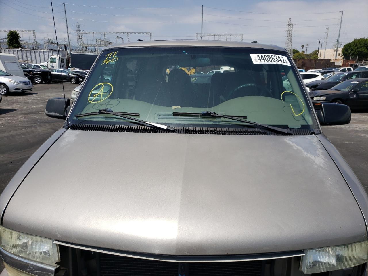 Photo 7 from auction – 2001 CHEVROLET ASTRO with VIN 1GNDM19W21B152121