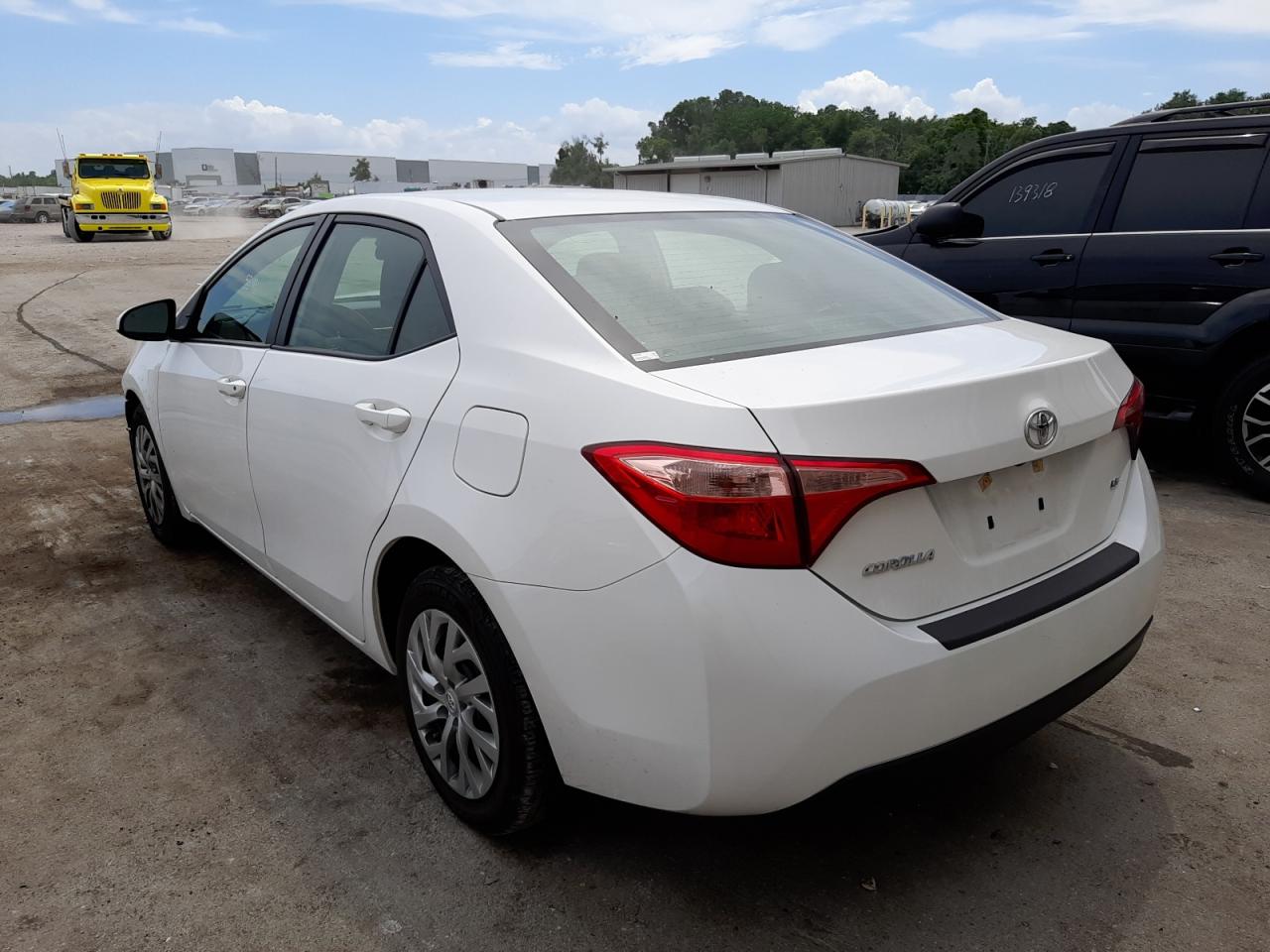 Photo 3 from auction – 2019 TOYOTA COROLLA L with VIN 2T1BURHE8KC242383