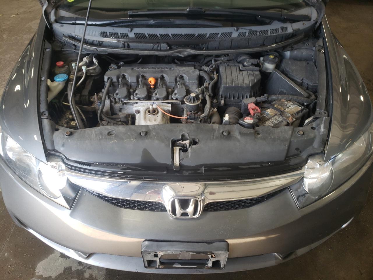 Photo 7 from auction – 2010 HONDA CIVIC LX with VIN 19XFA1F50AE001898
