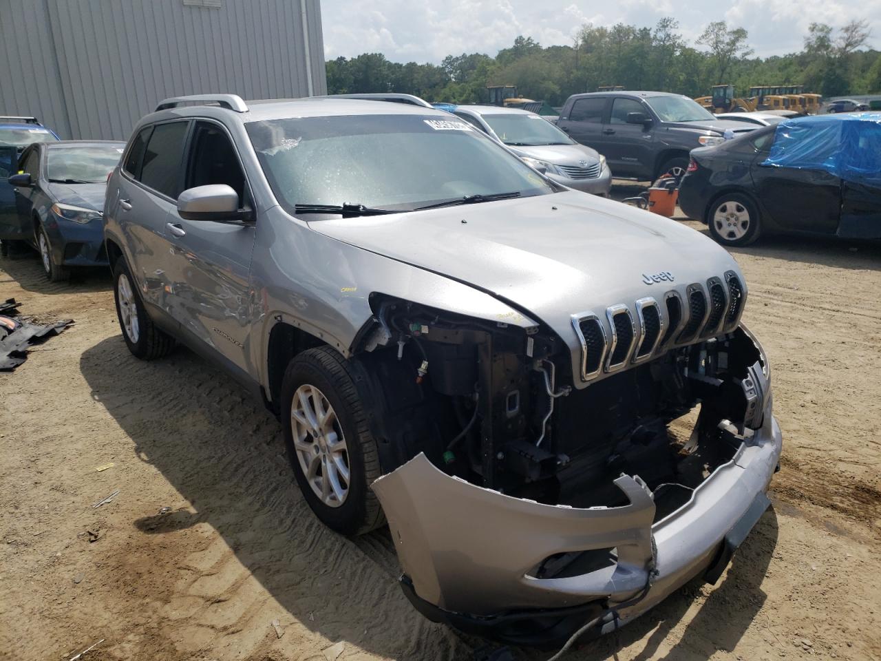 JEEP CHEROKEE L 2015 with VIN 1C4PJMCB2FW691375 - Photo from auction