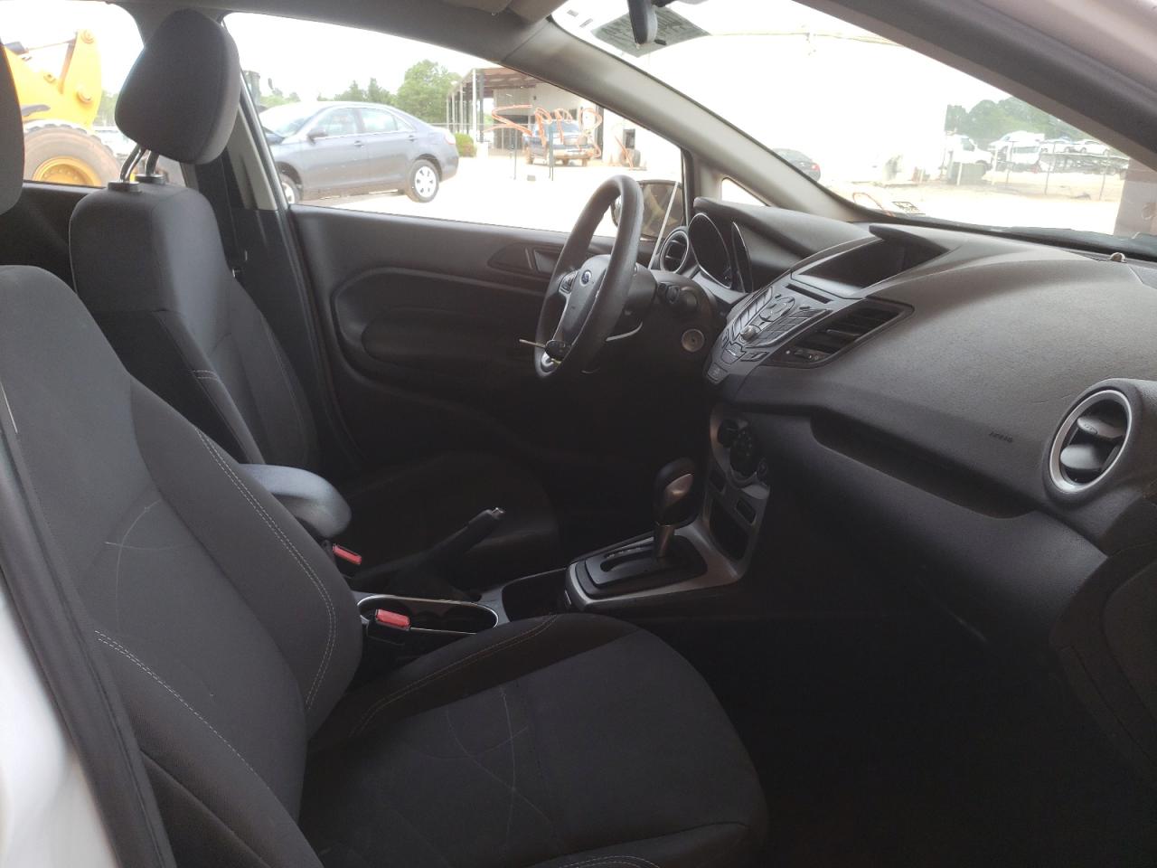 Photo 5 from auction – 2017 FORD FIESTA SE with VIN 3FADP4EJ9HM101980
