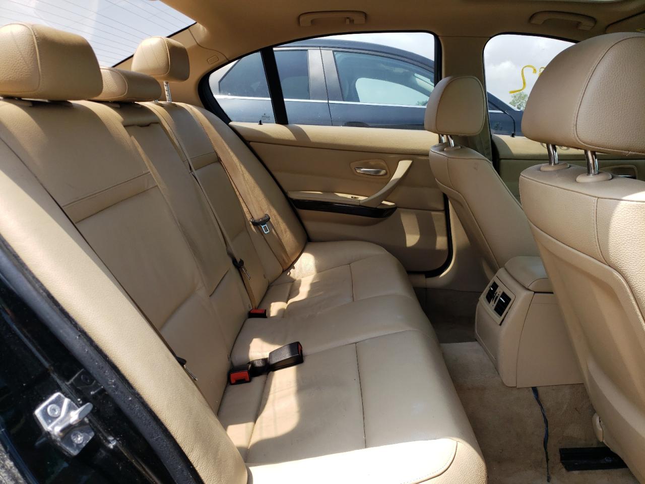 Photo 6 from auction – 2010 BMW 328 I with VIN WBAPH7G5XANM51925