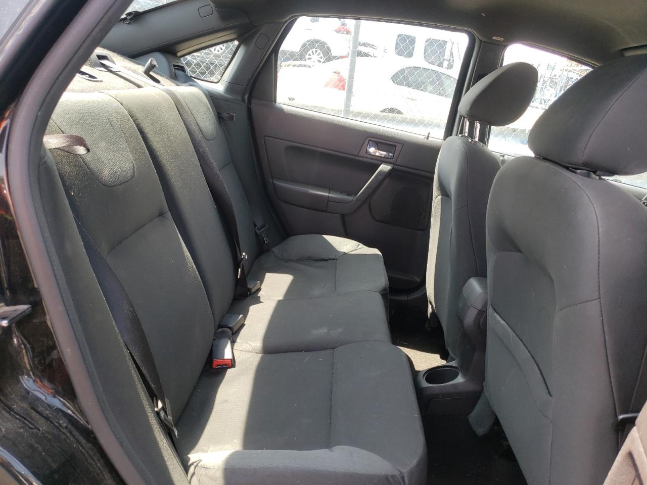 Photo 6 from auction – 2008 FORD FOCUS SE with VIN 1FAHP35N78W168981