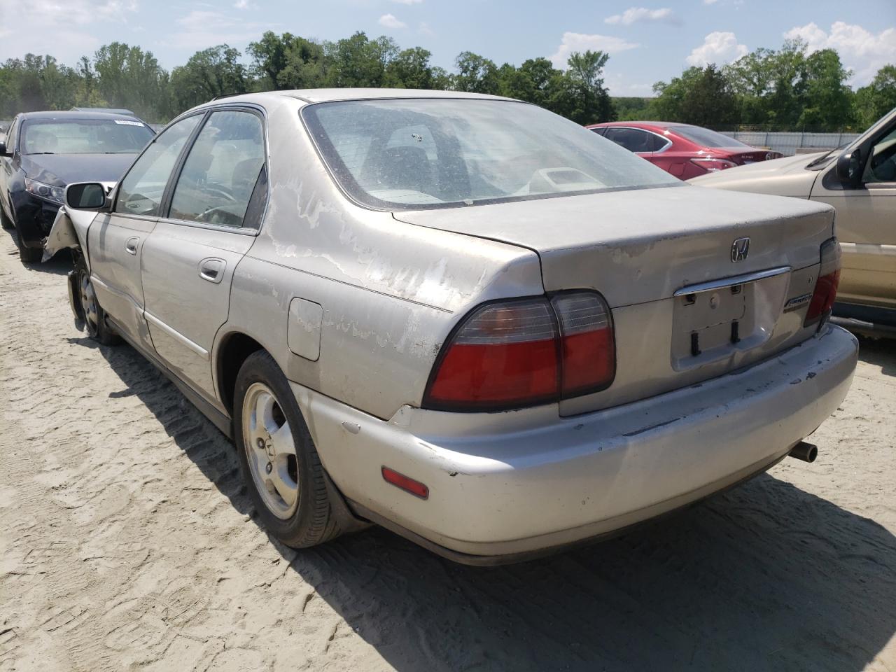 Photo 3 from auction – 1997 HONDA ACCORD with VIN 1HGCD5606VA154933