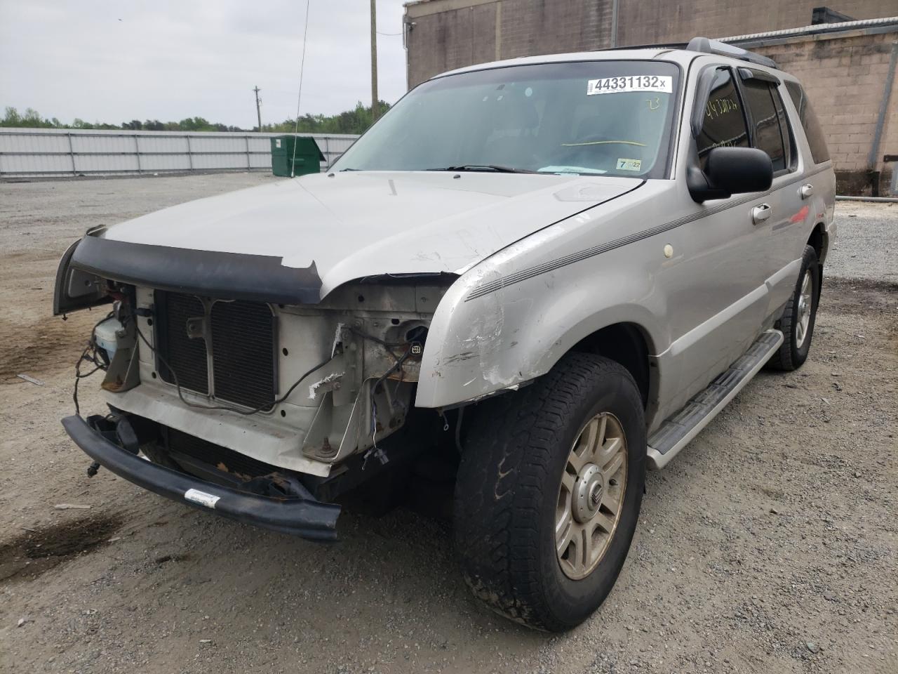 Photo 2 from auction – 2005 MERCURY MOUNTAINEE with VIN 4M2DU86WX5UJ07003