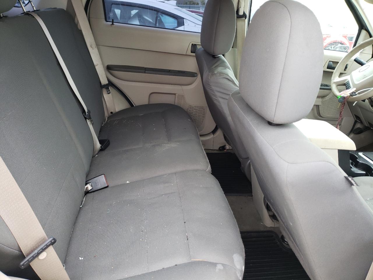 Photo 6 from auction – 2011 FORD ESCAPE XLS with VIN 1FMCU0C73BKA38867