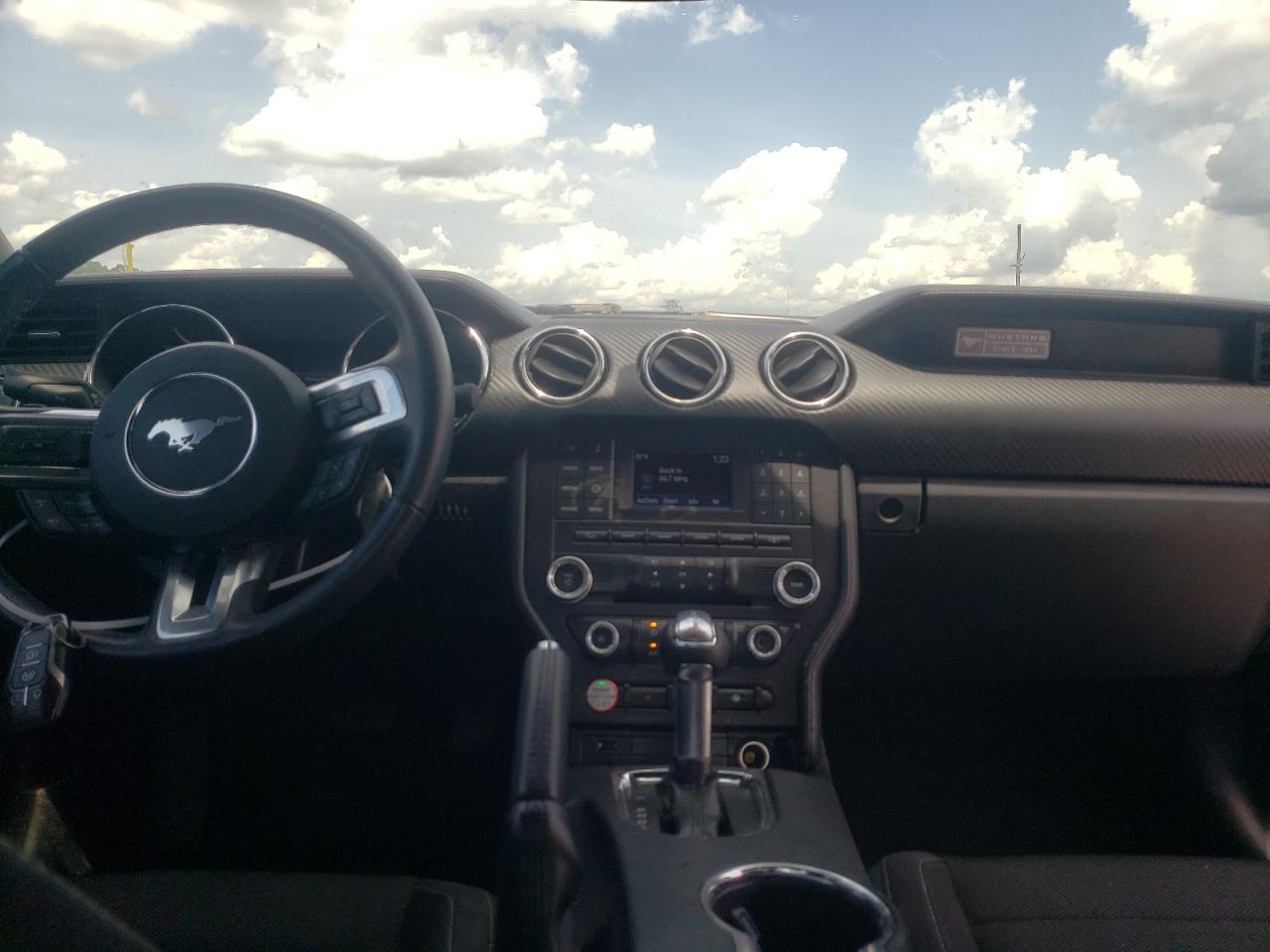 Photo 9 from auction – 2016 FORD MUSTANG with VIN 1FA6P8AM2G5264555