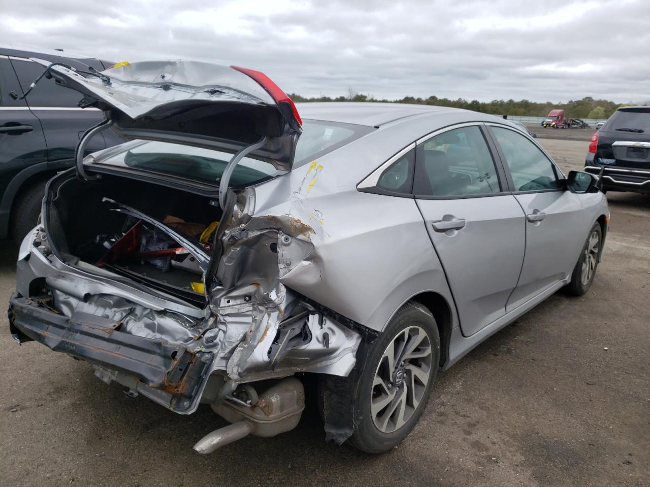 Photo 4 from auction – 2016 HONDA CIVIC EX with VIN 19XFC2F74GE249727