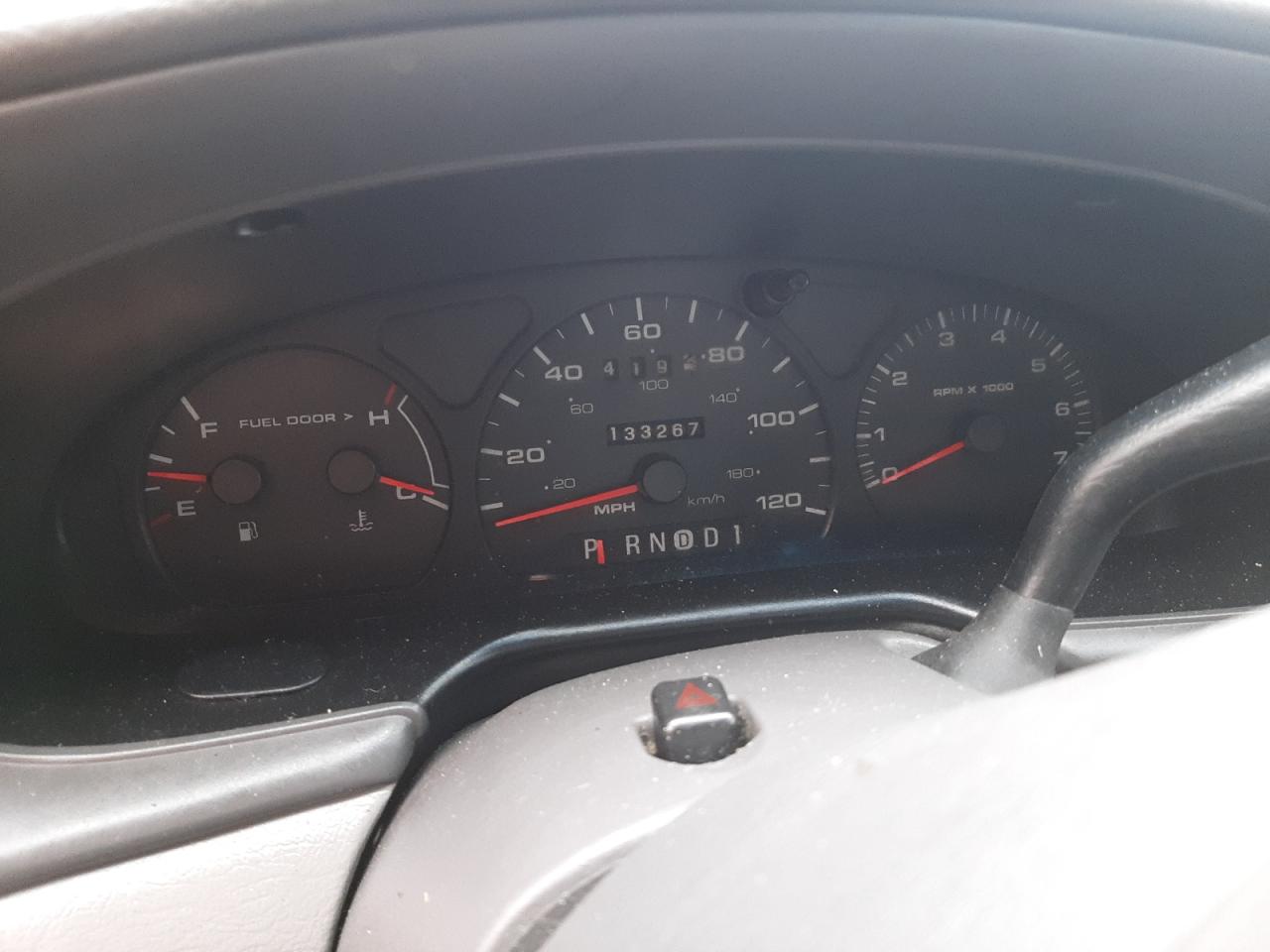 Photo 8 from auction – 2003 FORD TAURUS LX with VIN 1FAFP52U33A137554