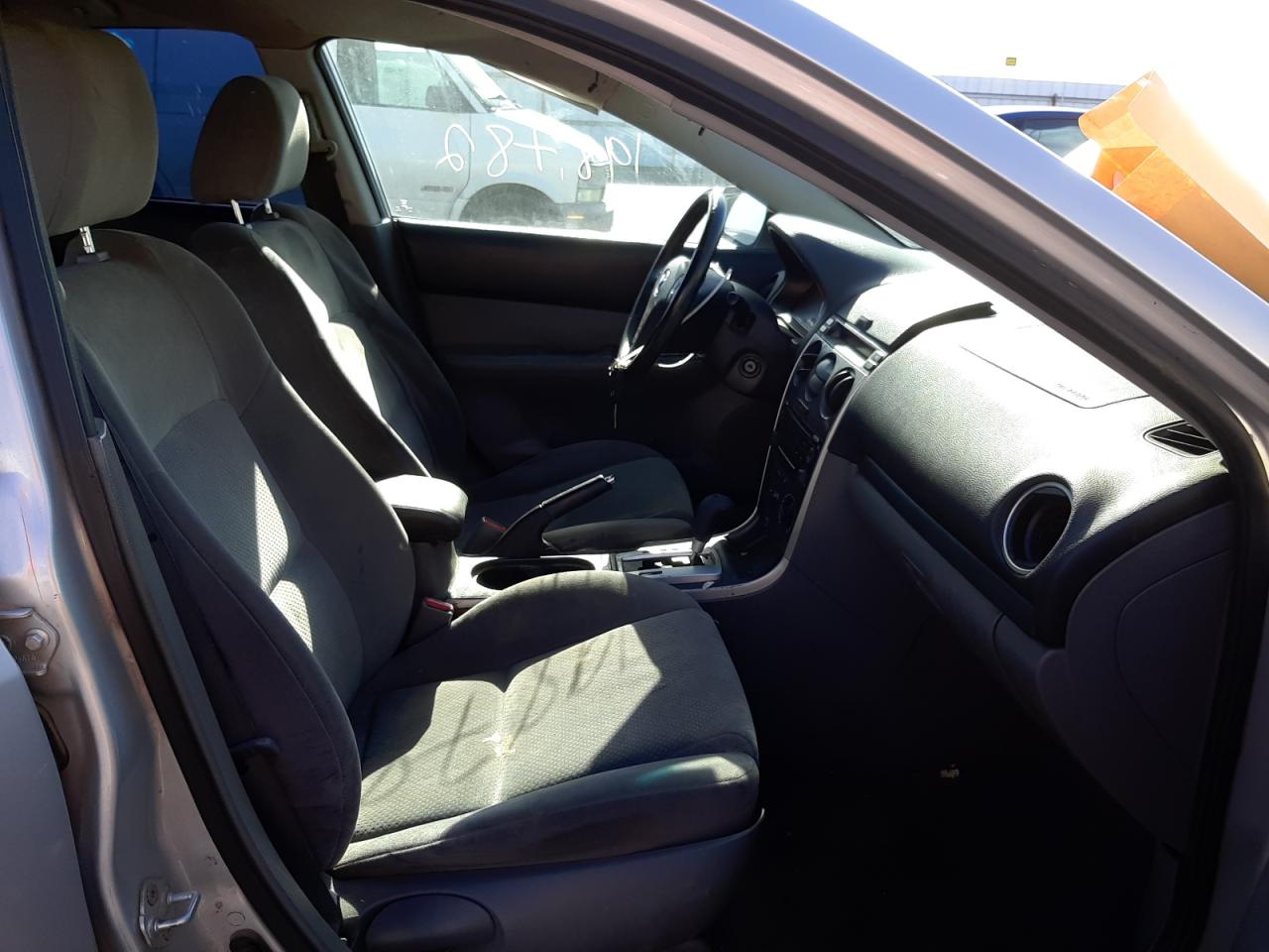 Photo 5 from auction – 2007 MAZDA 6 I with VIN 1YVHP80CX75M42377