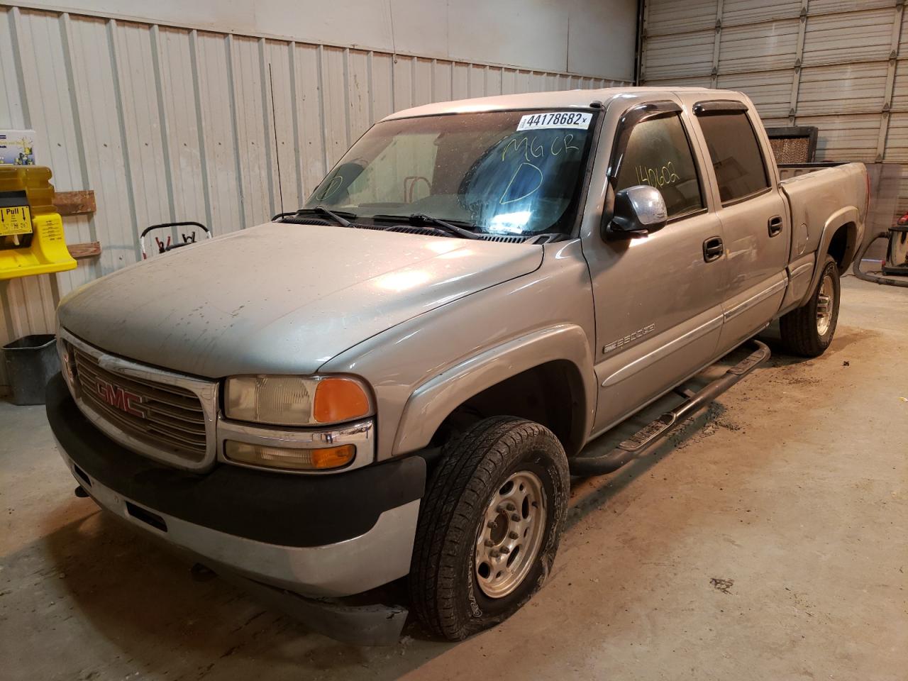 Photo 2 from auction – 2002 GMC SIERRA C25 with VIN 1GTHC23U02F136861