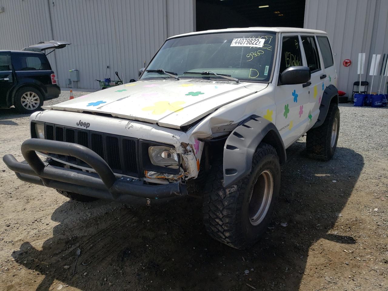 Photo 2 from auction – 1998 JEEP CHEROKEE with VIN 1J4FT28SXWL245604