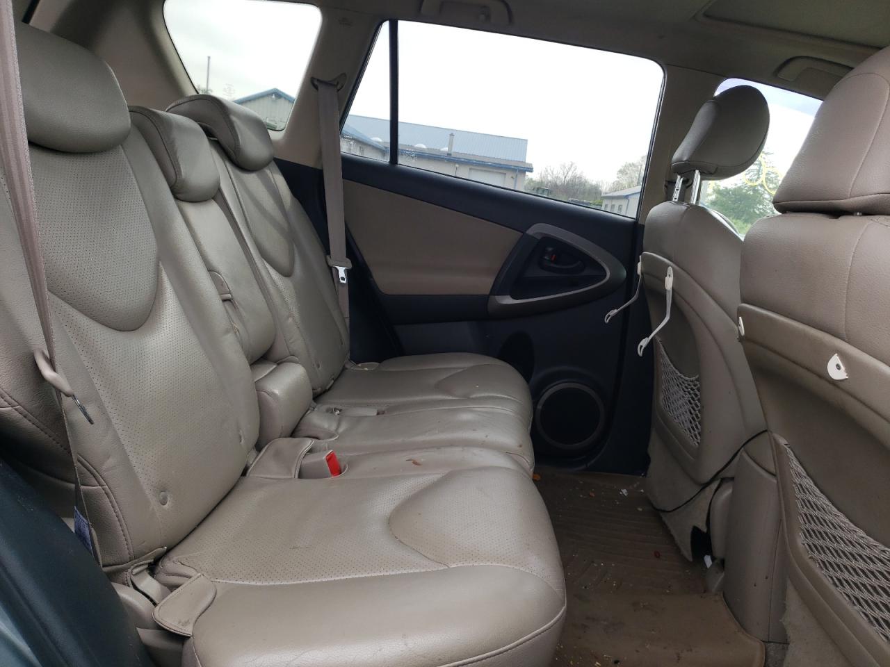 Photo 6 from auction – 2008 TOYOTA RAV4 LIMIT with VIN JTMZK31V485017024