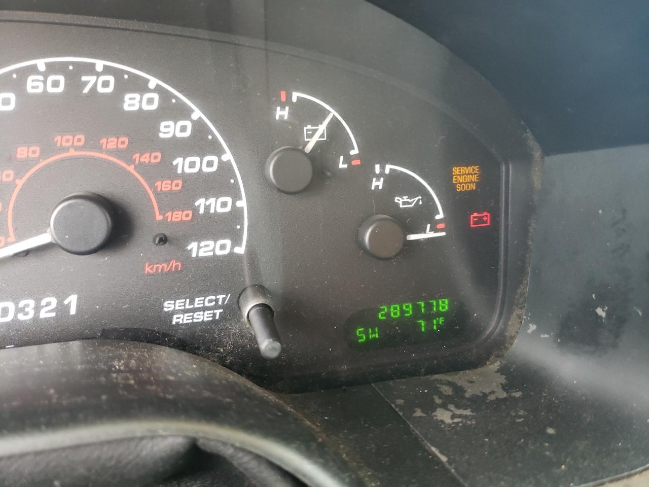 Photo 8 from auction – 2002 FORD EXPLORER X with VIN 1FMZU73E02ZB31595