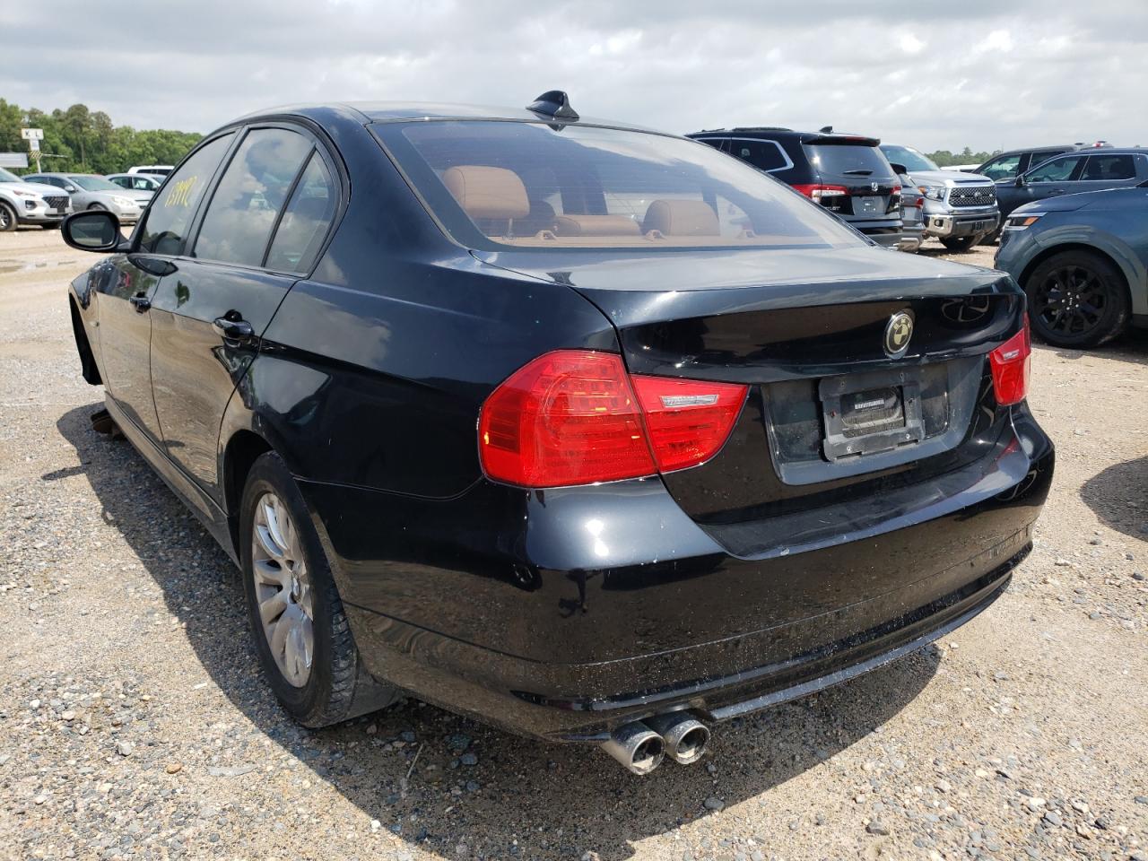 Photo 3 from auction – 2010 BMW 328 I with VIN WBAPH7G5XANM51925