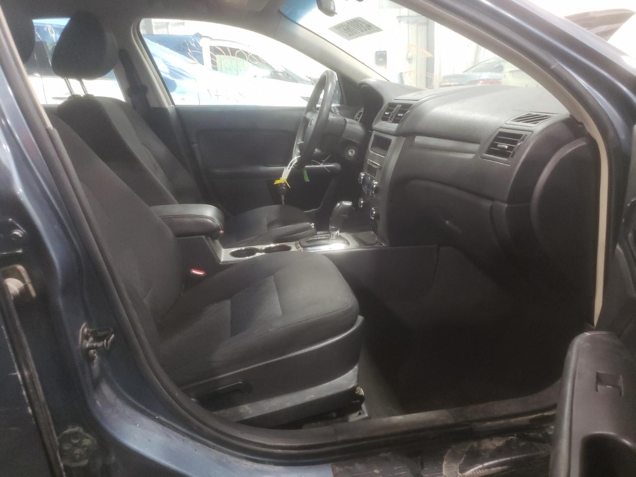 Photo 5 from auction – 2011 FORD FUSION SE with VIN 3FAHP0HA4BR317462