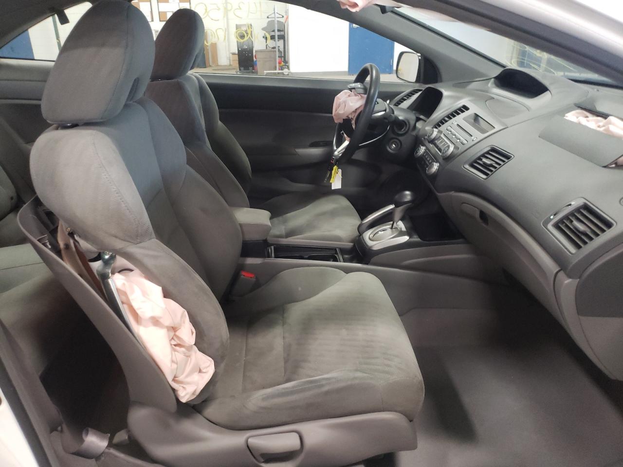 Photo 5 from auction – 2010 HONDA CIVIC with VIN 2HGFG1B60AH515608