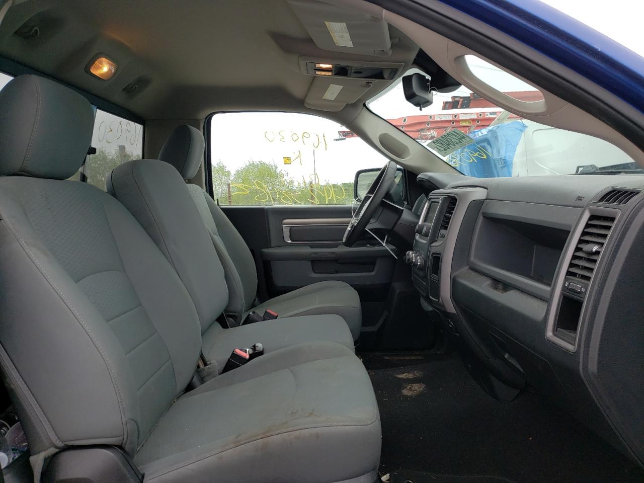 Photo 5 from auction – 2016 RAM 1500 ST with VIN 3C6JR7AG2GG169030