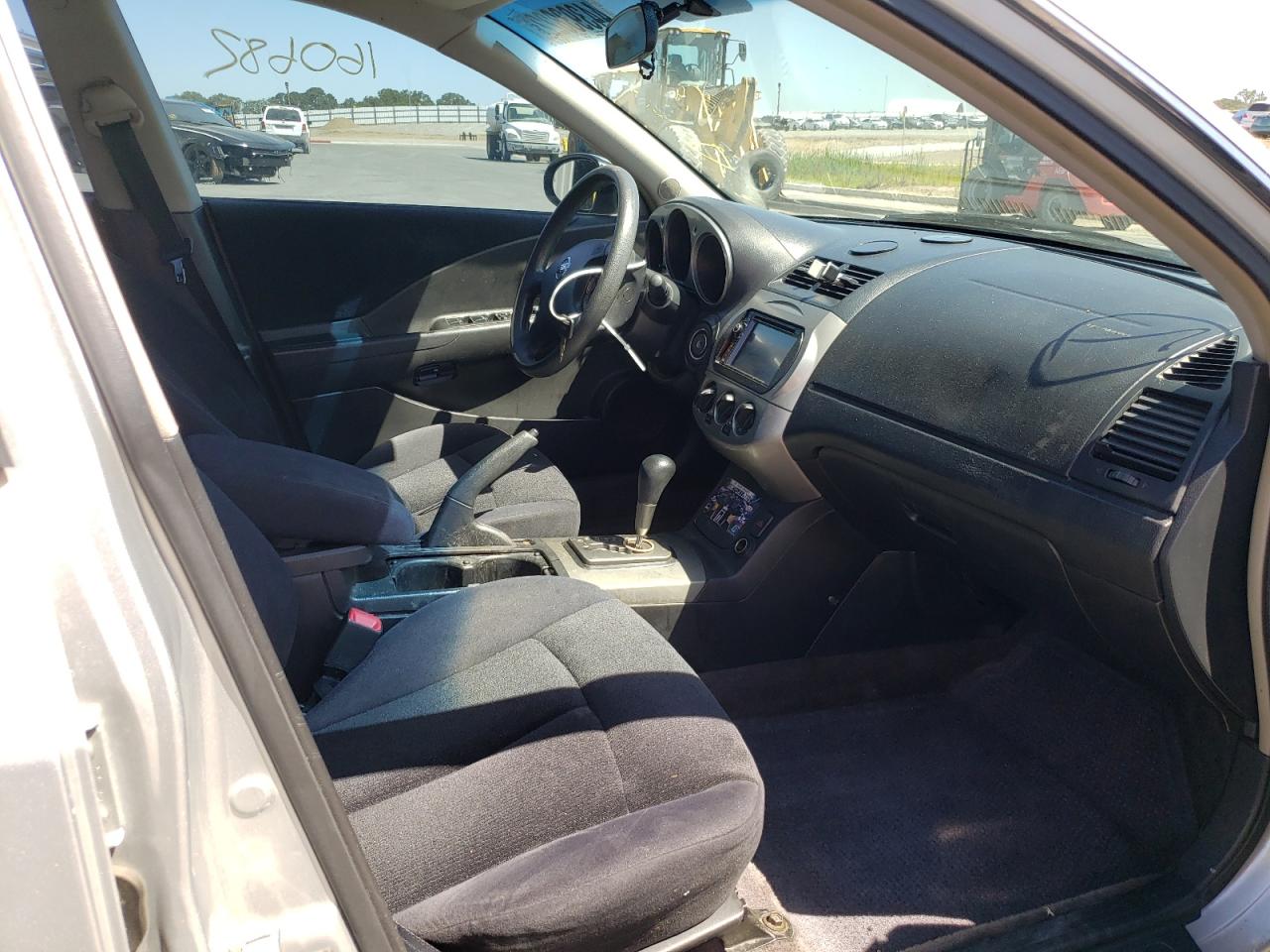 Photo 5 from auction – 2003 NISSAN ALTIMA BAS with VIN 1N4AL11D53C256811