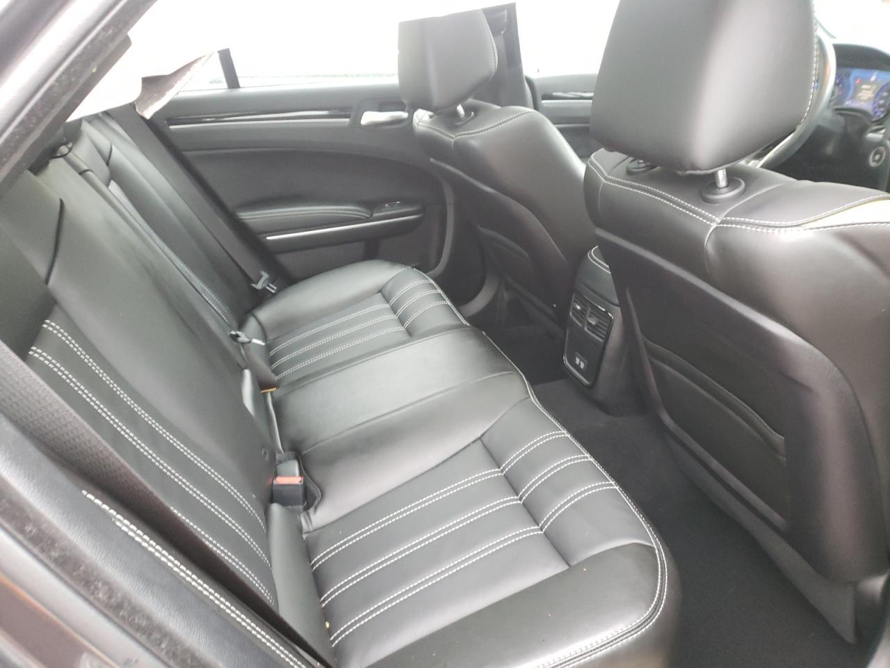 Photo 6 from auction – 2019 CHRYSLER 300 S with VIN 2C3CCAGG0KH727347