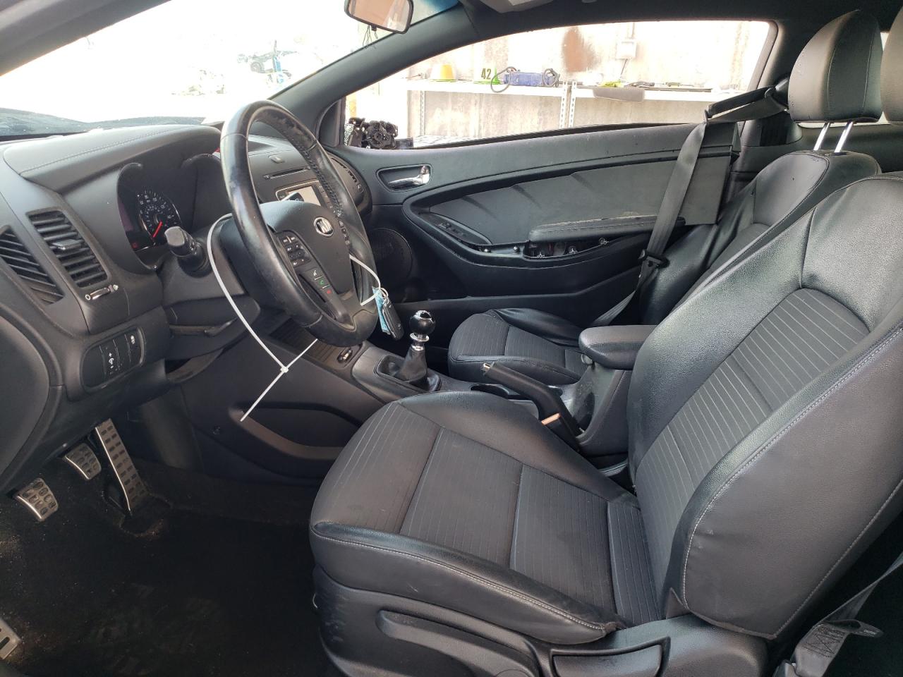 Photo 5 from auction – 2016 KIA FORTE SX with VIN KNAFZ6A3XG5639489