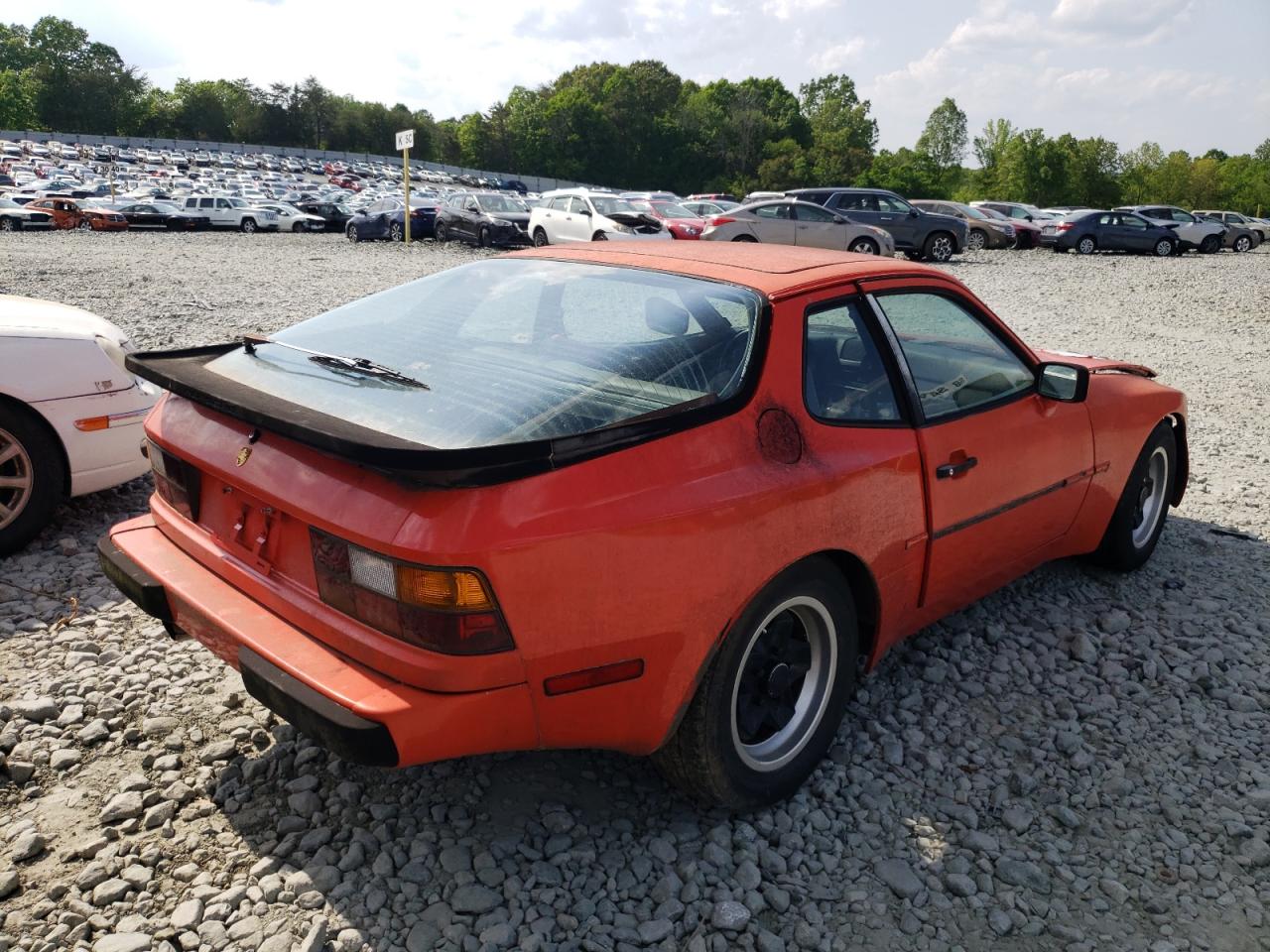 Photo 4 from auction – 1983 PORSCHE 944 with VIN WP0AA0943DN460012