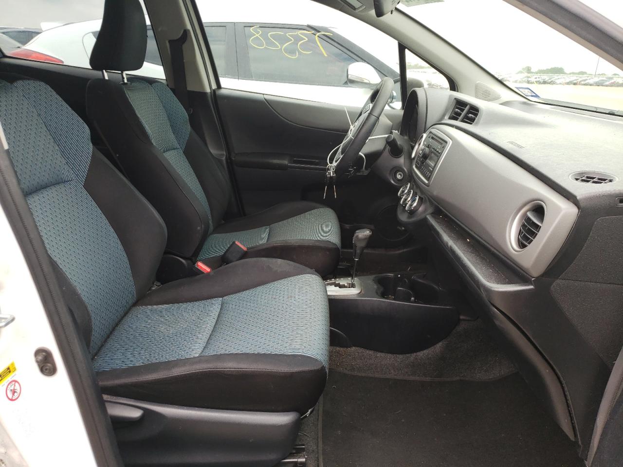 Photo 5 from auction – 2012 TOYOTA YARIS with VIN JTDKTUD39CD538219