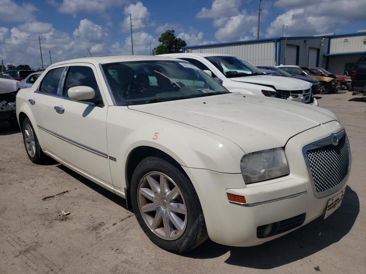 Photo 1 from auction – 2008 CHRYSLER 300 TOURIN with VIN 2C3LA53G28H237231