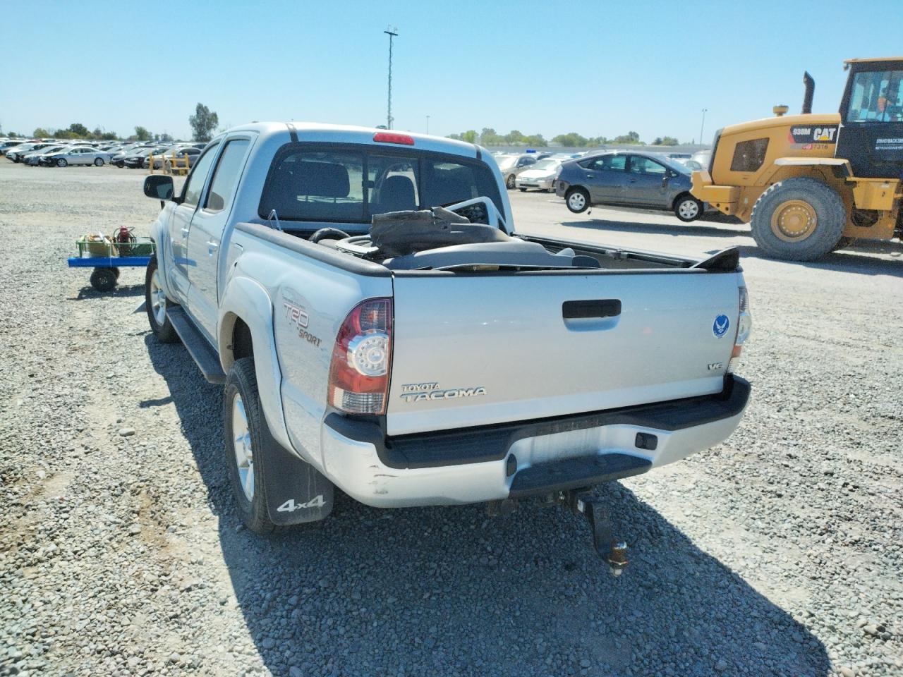 Photo 3 from auction – 2011 TOYOTA TACOMA DOU with VIN 3TMLU4EN5BM069926