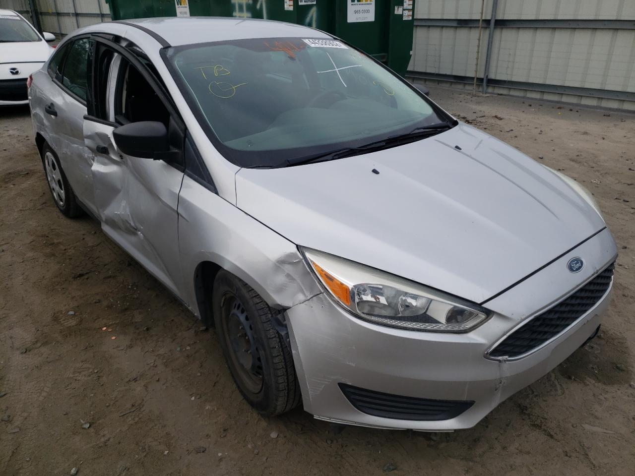 FORD FOCUS S 2015 with VIN 1FADP3E2XFL365436 - Photo from auction