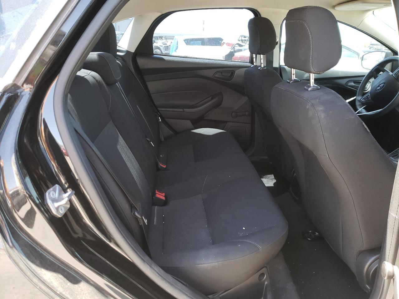Photo 6 from auction – 2015 FORD FOCUS S with VIN 1FADP3E26FL348956