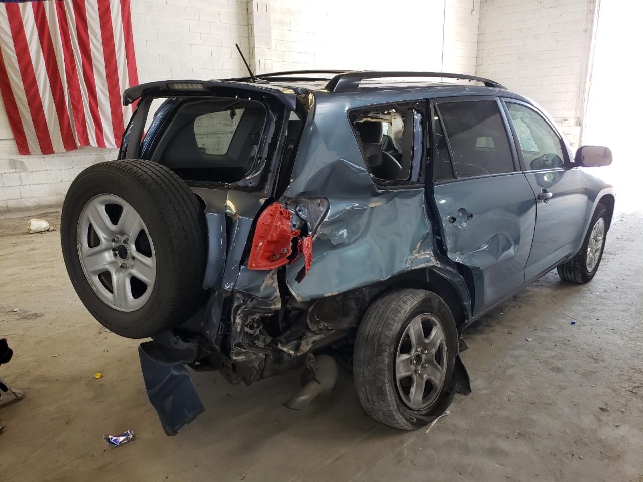 Foto 4 de la subasta – 2011 TOYOTA RAV4 con VIN 2T3ZF4DV8BW055832