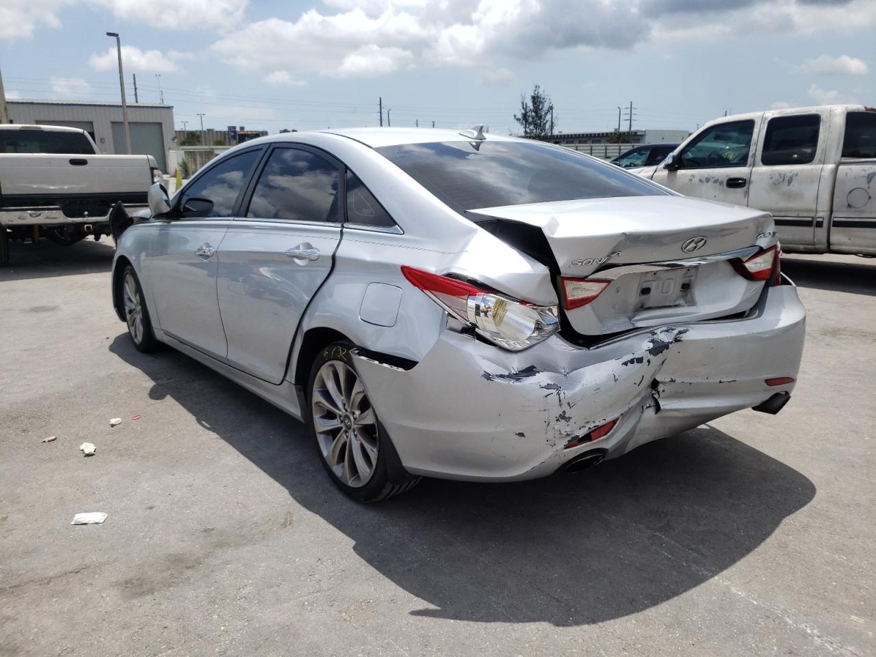 Photo 3 from auction – 2012 HYUNDAI SONATA SE with VIN 5NPEC4AB2CH484345