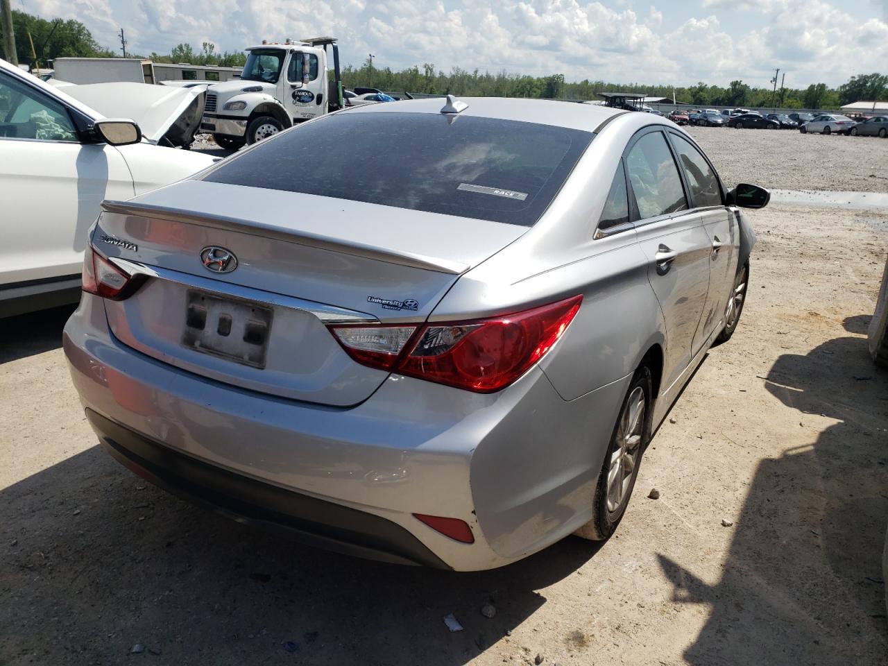 Photo 16 from auction – 2014 HYUNDAI SONATA GLS with VIN 5NPEB4AC8EH871089
