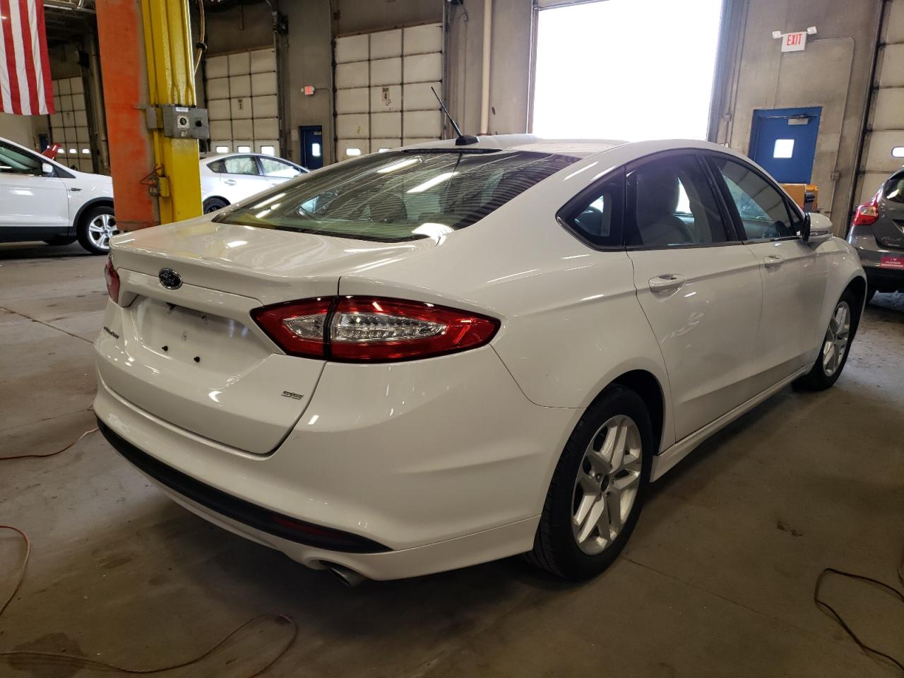 Photo 4 from auction – 2016 FORD FUSION SE with VIN 3FA6P0H78GR332601