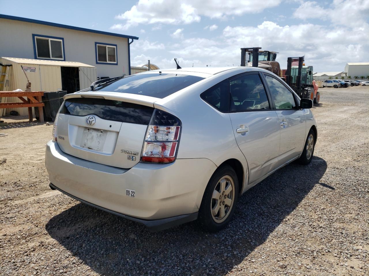 Photo 4 from auction – 2005 TOYOTA PRIUS with VIN JTDKB20U157048722