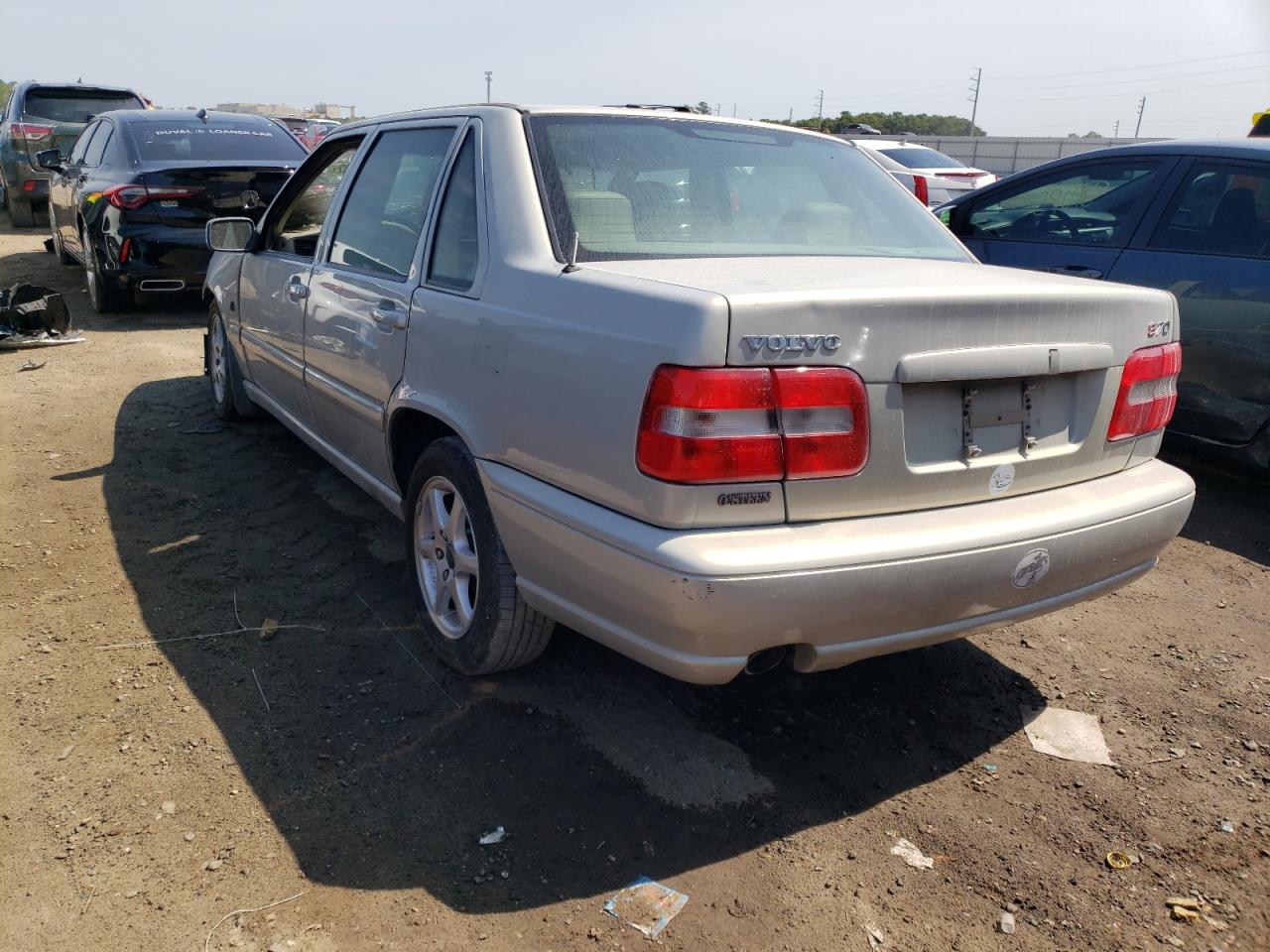Photo 3 from auction – 2000 VOLVO S70 BASE with VIN YV1LS61J6Y2623991