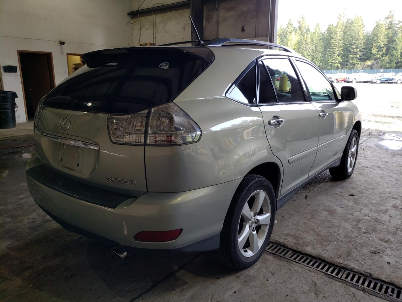 Фото 4 с аукциона – 2005 LEXUS RX 330 с VIN 2T2GA31U05C020580