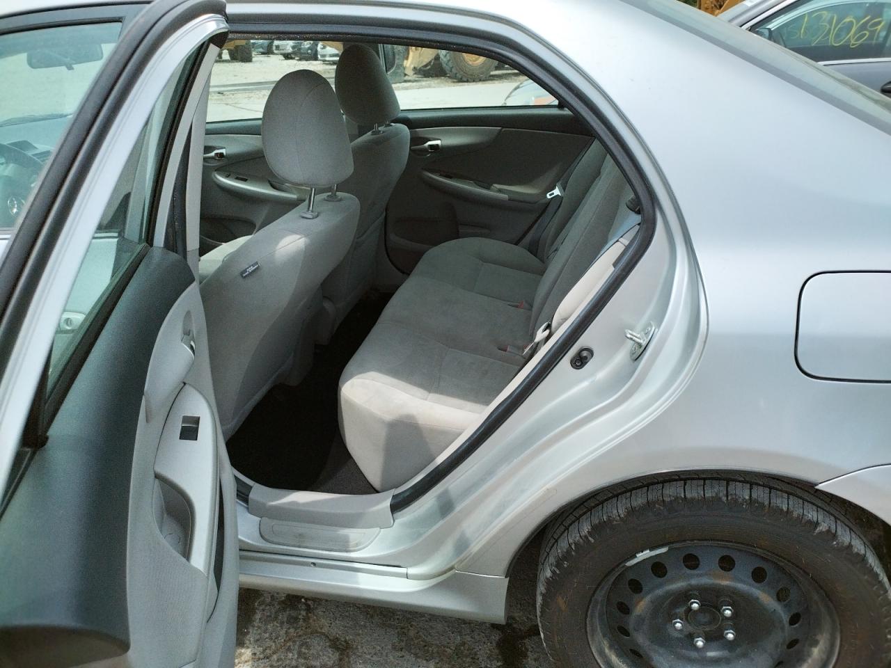 Zdjęcie 6 z aukcji – 2013 TOYOTA COROLLA BA z VIN 2T1BU4EE8DC958954