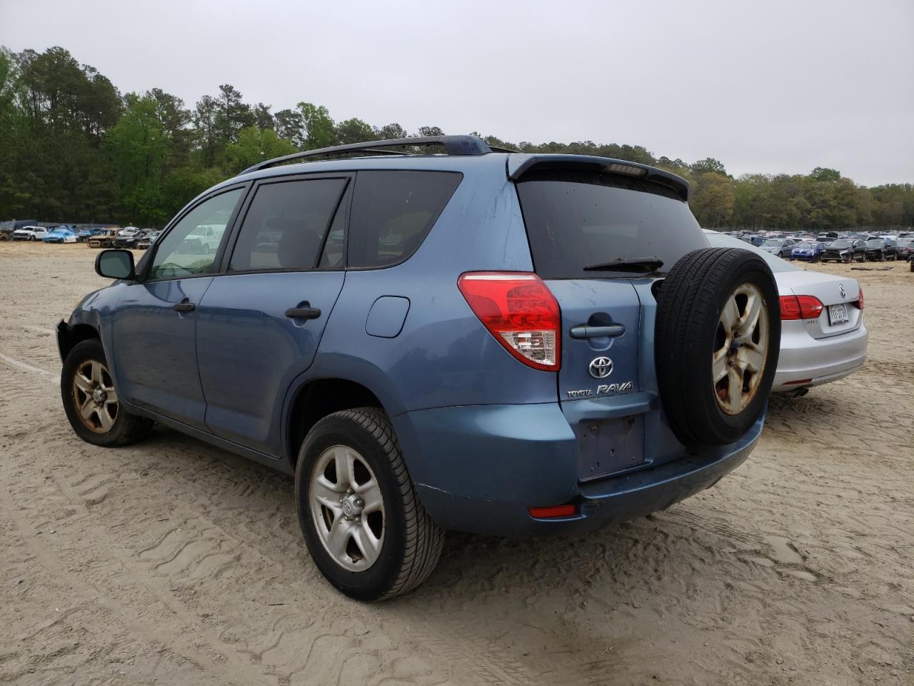 Photo 3 from auction – 2006 TOYOTA RAV4 with VIN JTMBD33V765026466