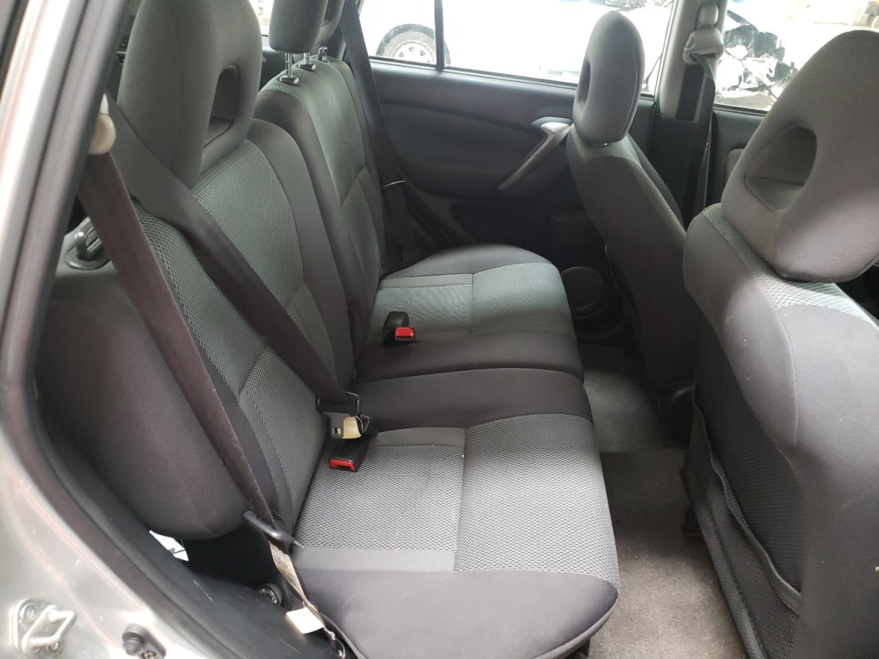 Photo 6 from auction – 2004 TOYOTA RAV4 with VIN JTEHD20V546016403