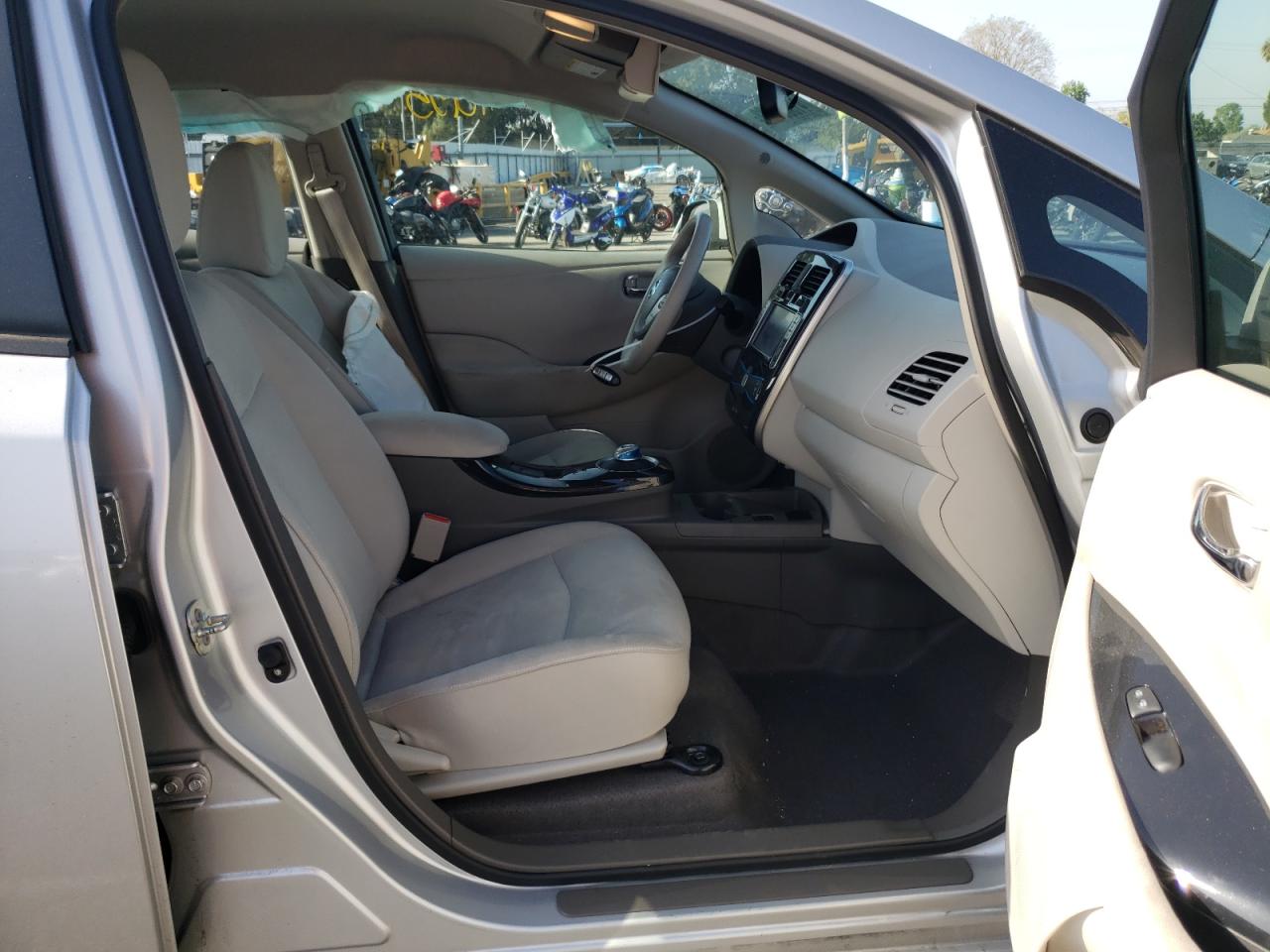 Photo 5 from auction – 2012 NISSAN LEAF SV with VIN JN1AZ0CP4CT021345