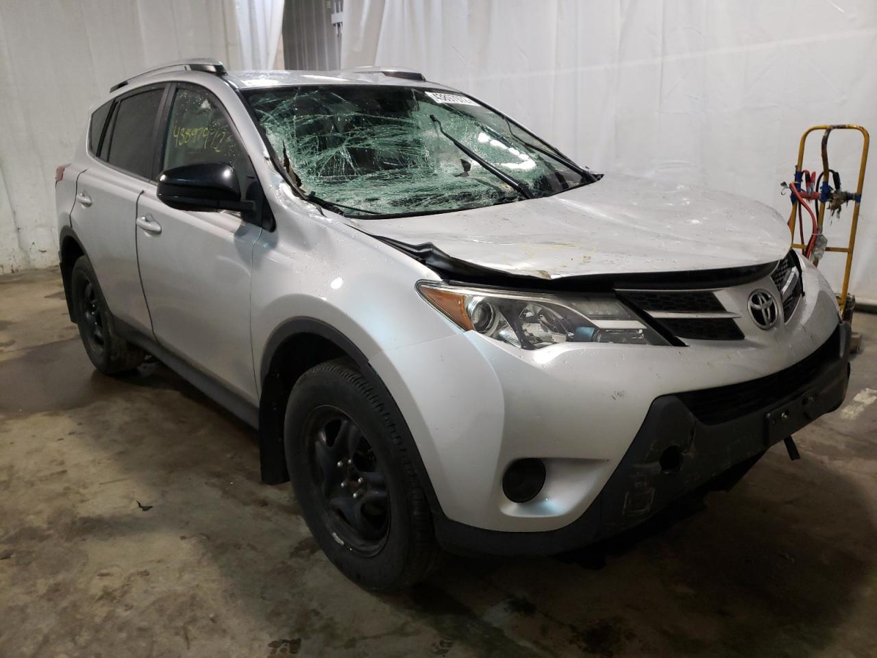 صورة رقم 1 من المزاد - 2015 TOYOTA RAV4 LE مع VIN 2T3BFREV7FW337706