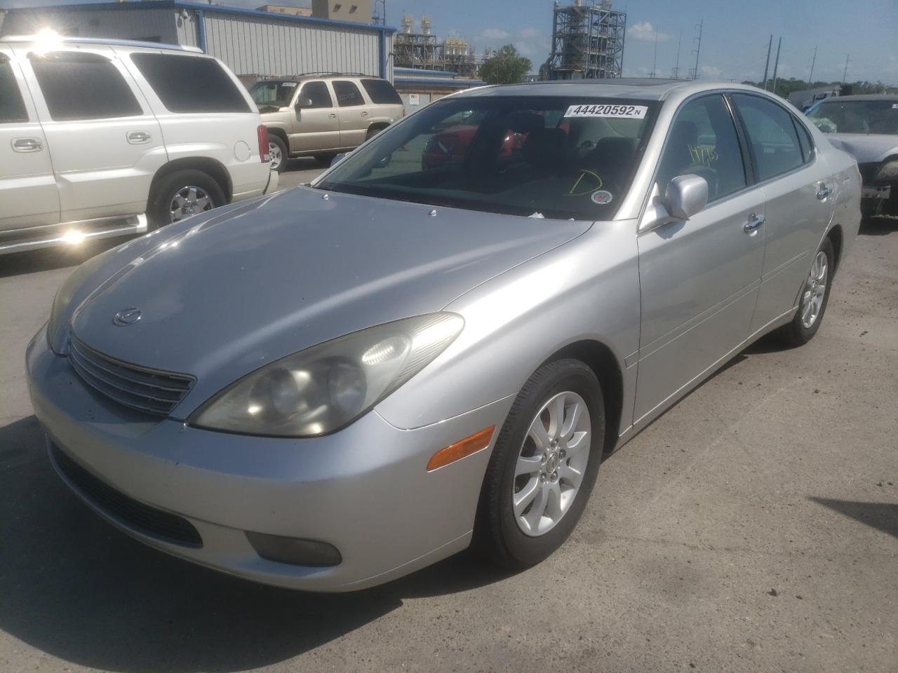 Photo 2 from auction – 2002 LEXUS ES 300 with VIN JTHBF30G525004135