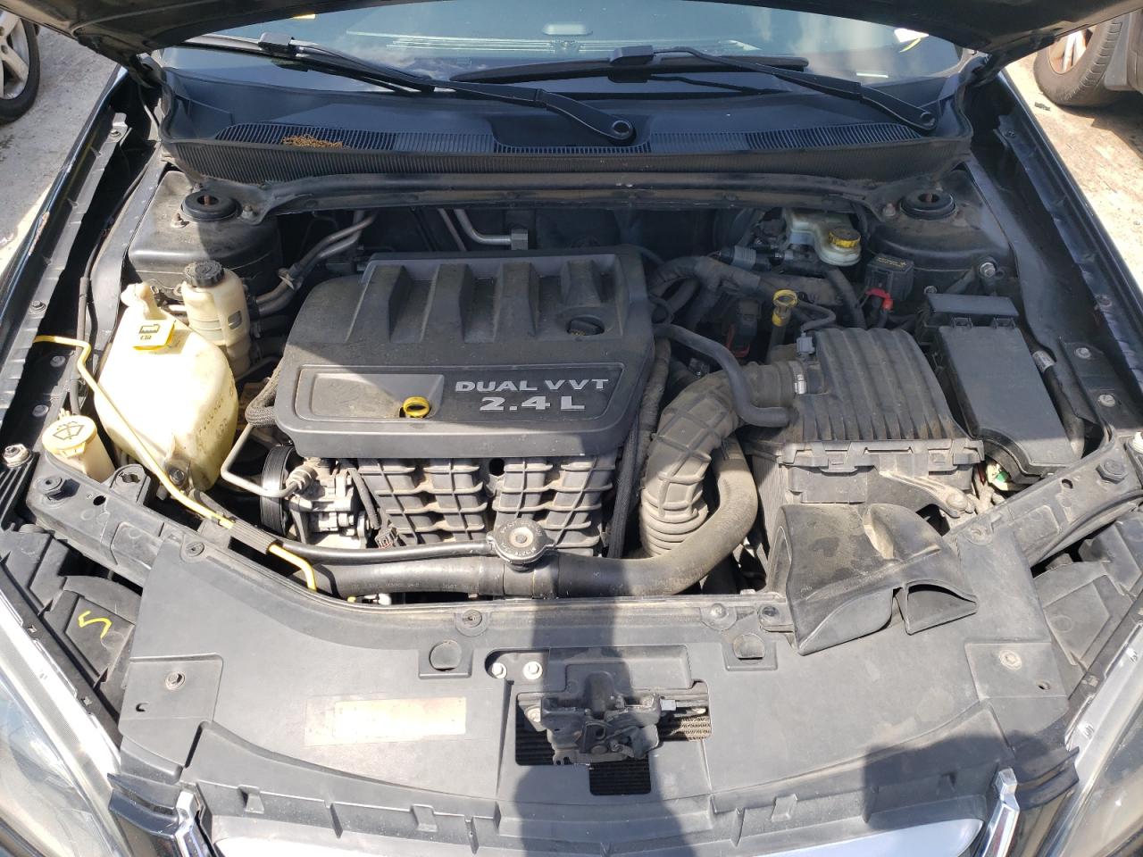 Photo 7 from auction – 2014 CHRYSLER 200 TOURIN with VIN 1C3CCBBB9EN191480
